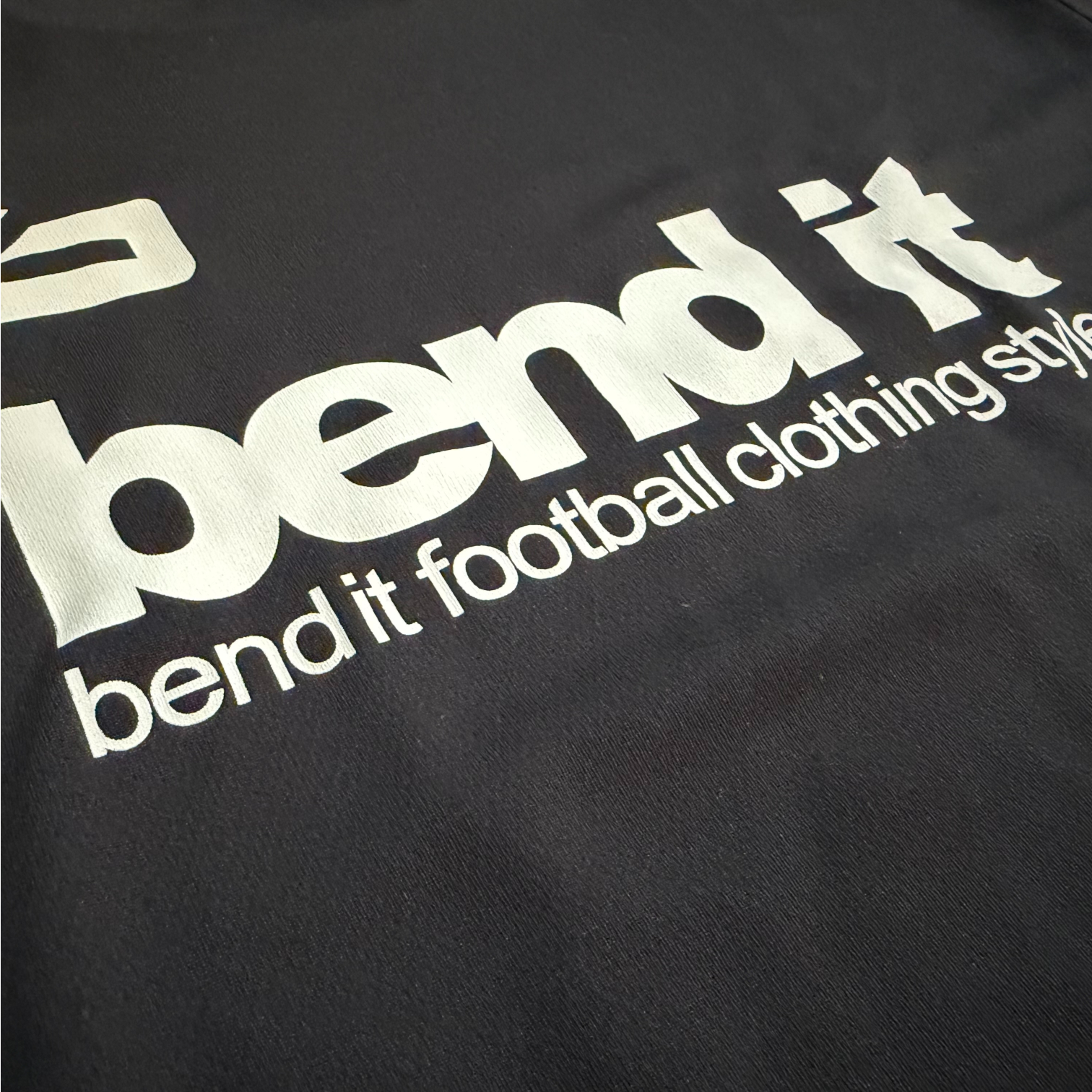 be25_20 Bend It 復刻版 Stop Kick Control Dry プラクティス Tシャツ｜速乾・練習用 | Bend It サッカーウェア