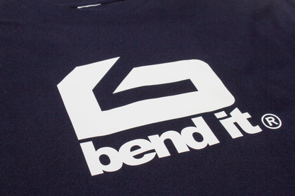 快適で汎用性の高い ビッグロゴ ロングスリーブTシャツ｜シーズンレスデザイン be25_13 コットンlogo ロングTシャツ | Bend It サッカーウェア