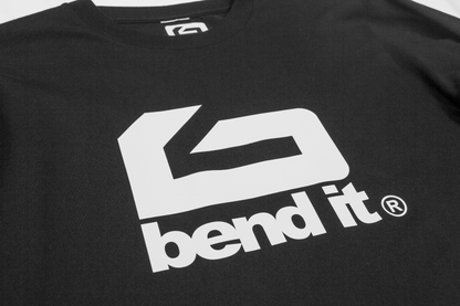 快適で汎用性の高い ビッグロゴ ロングスリーブTシャツ｜シーズンレスデザイン be25_13 コットンlogo ロングTシャツ | Bend It サッカーウェア